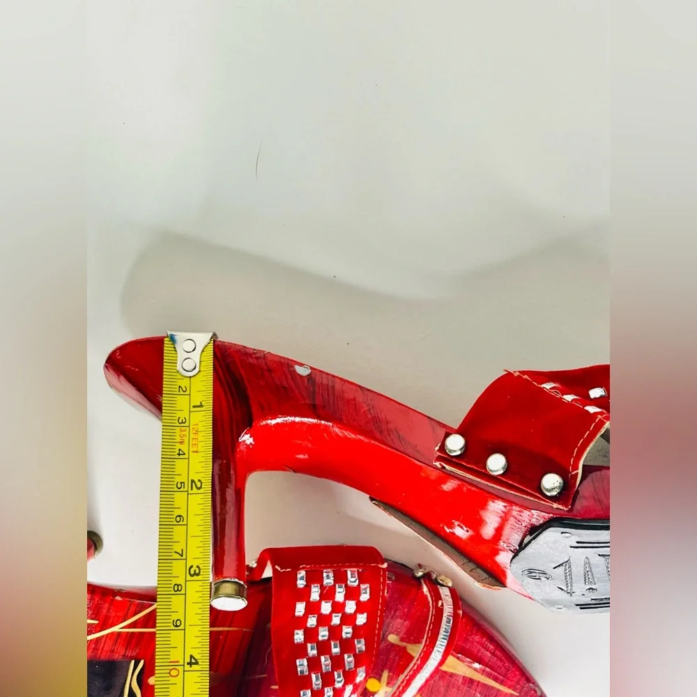 90s Saigon heels, size 6